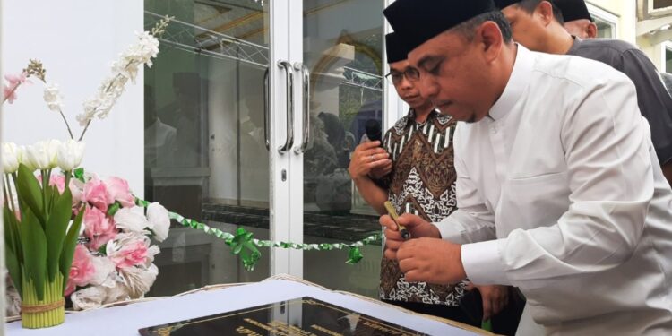 Bupati Yusra Alhabsyi Meresmikan Mesjid Ar Rahman Tungoi 1
